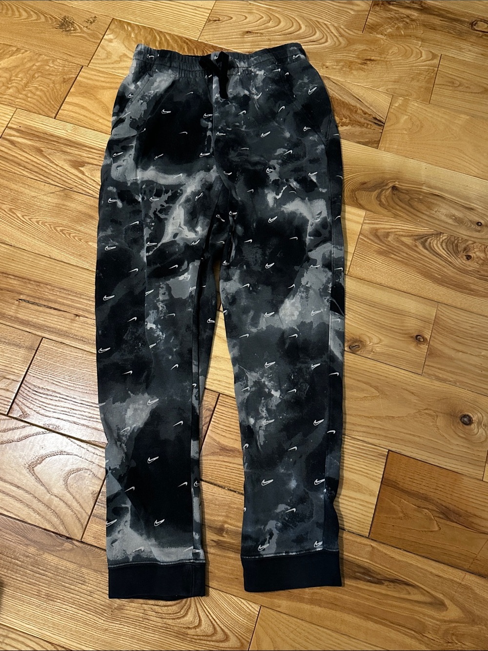 Nike Boy’s Black/Gray Logo Tie-Dye Jogger Pants, Sz XL